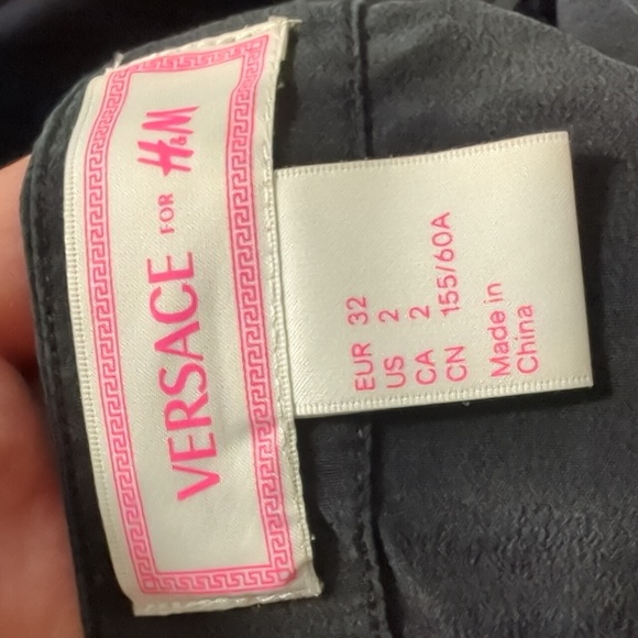 Versace for H&M pleated silk mini skirt - Picture 2 of 6